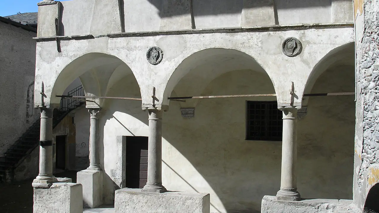La loggia di Castel Masegra a Sondrio